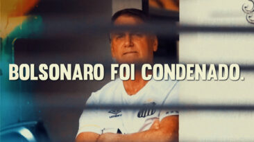Fotografia de Bolsonaro sério de braços cruzados atrás de barras de grade na horizontal. Sob a foto o título: Bolsonaro foi condenado.